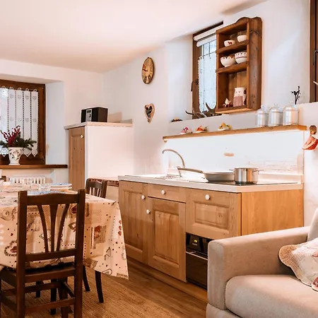 Daire Maison De L'ecureuil Courmayeur