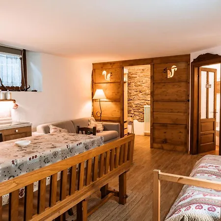 Maison De L'ecureuil דירה *